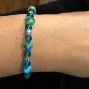 Vintage Alex and Ani bangle with glass beads.🌸